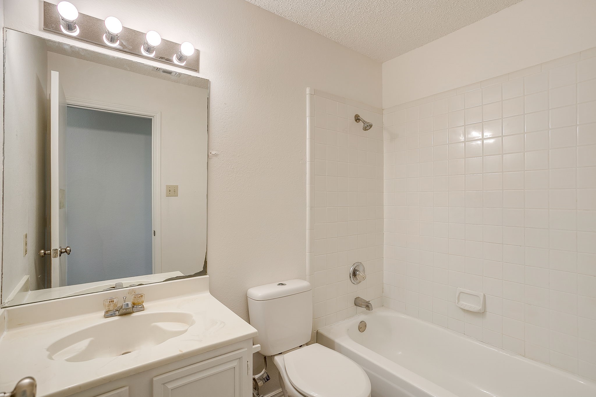1204 Dogwood Drive Benbrook TX 76126