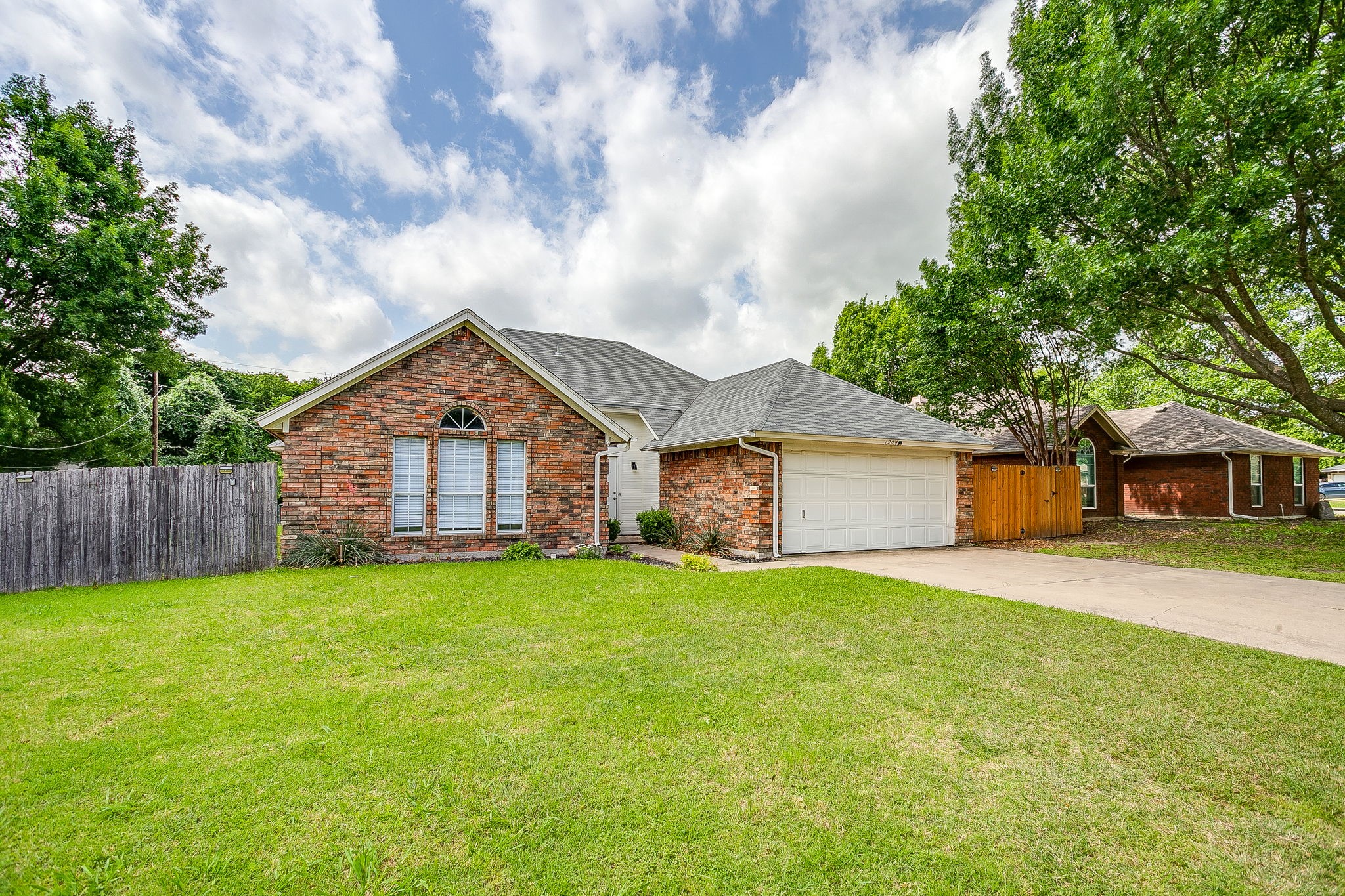 1204 Dogwood Drive Benbrook TX 76126