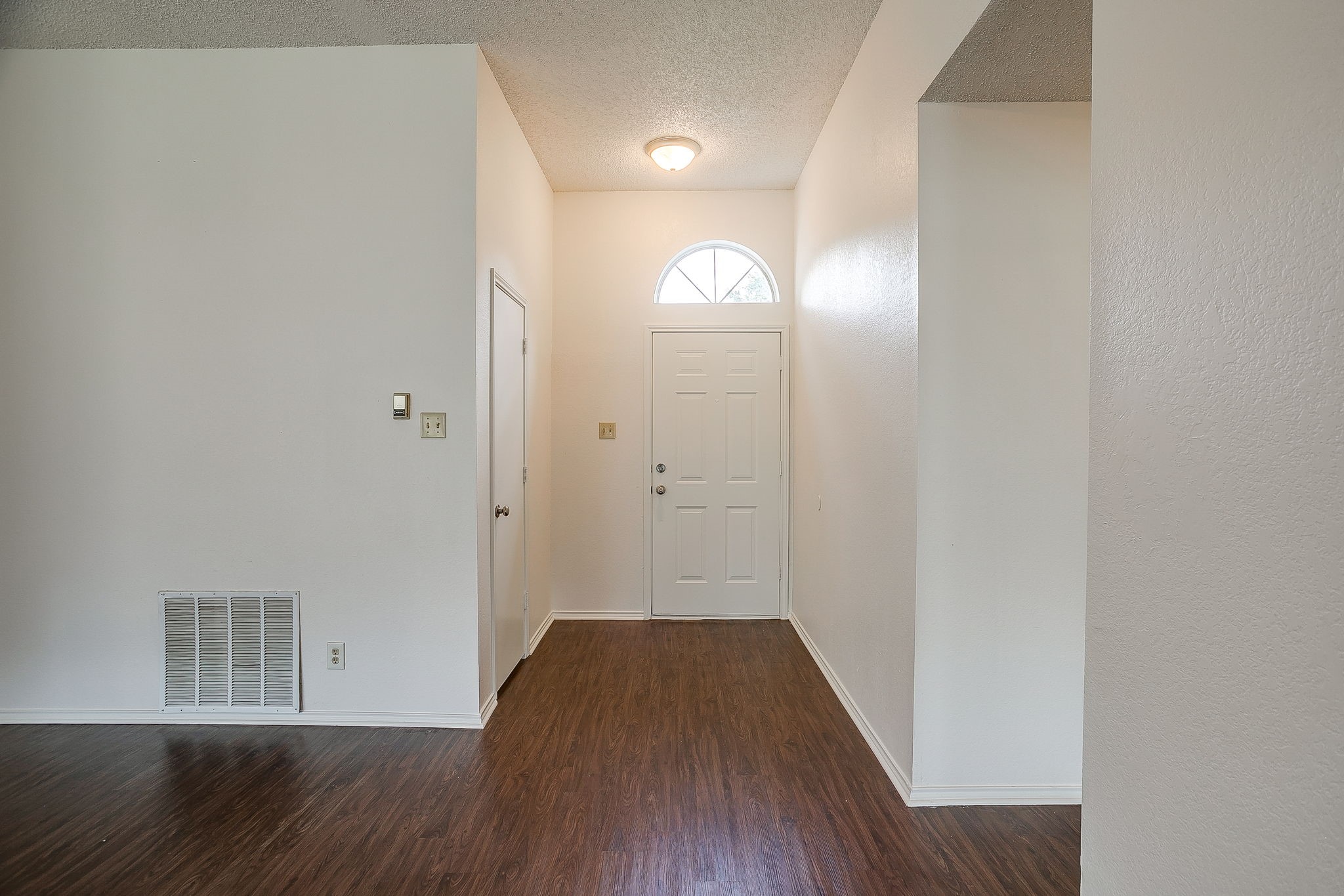 1204 Dogwood Drive Benbrook TX 76126