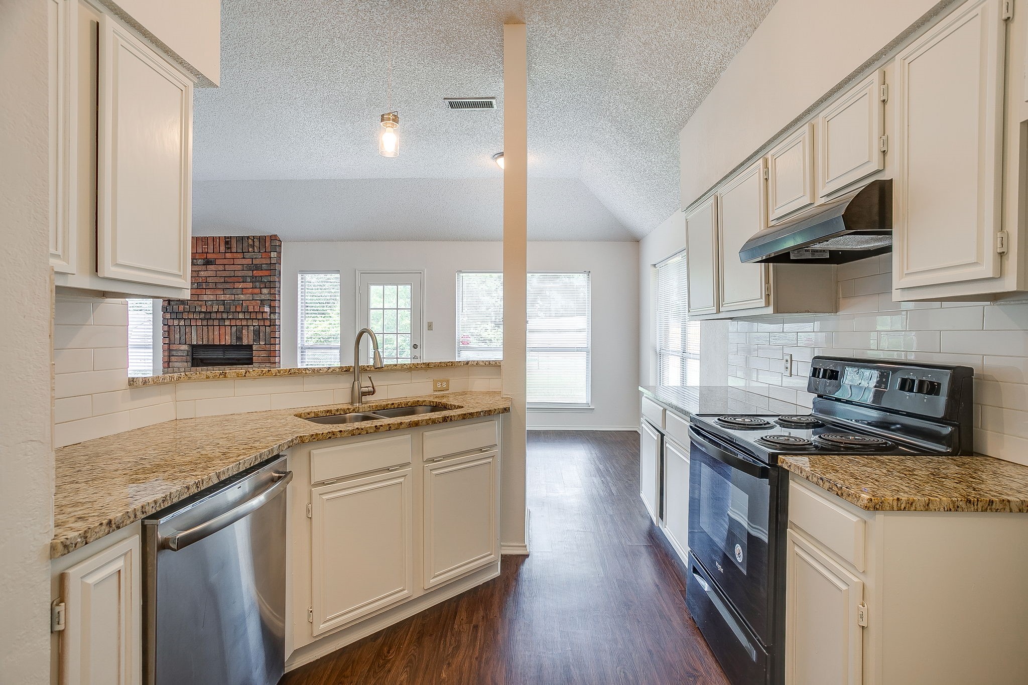 1204 Dogwood Drive Benbrook TX 76126