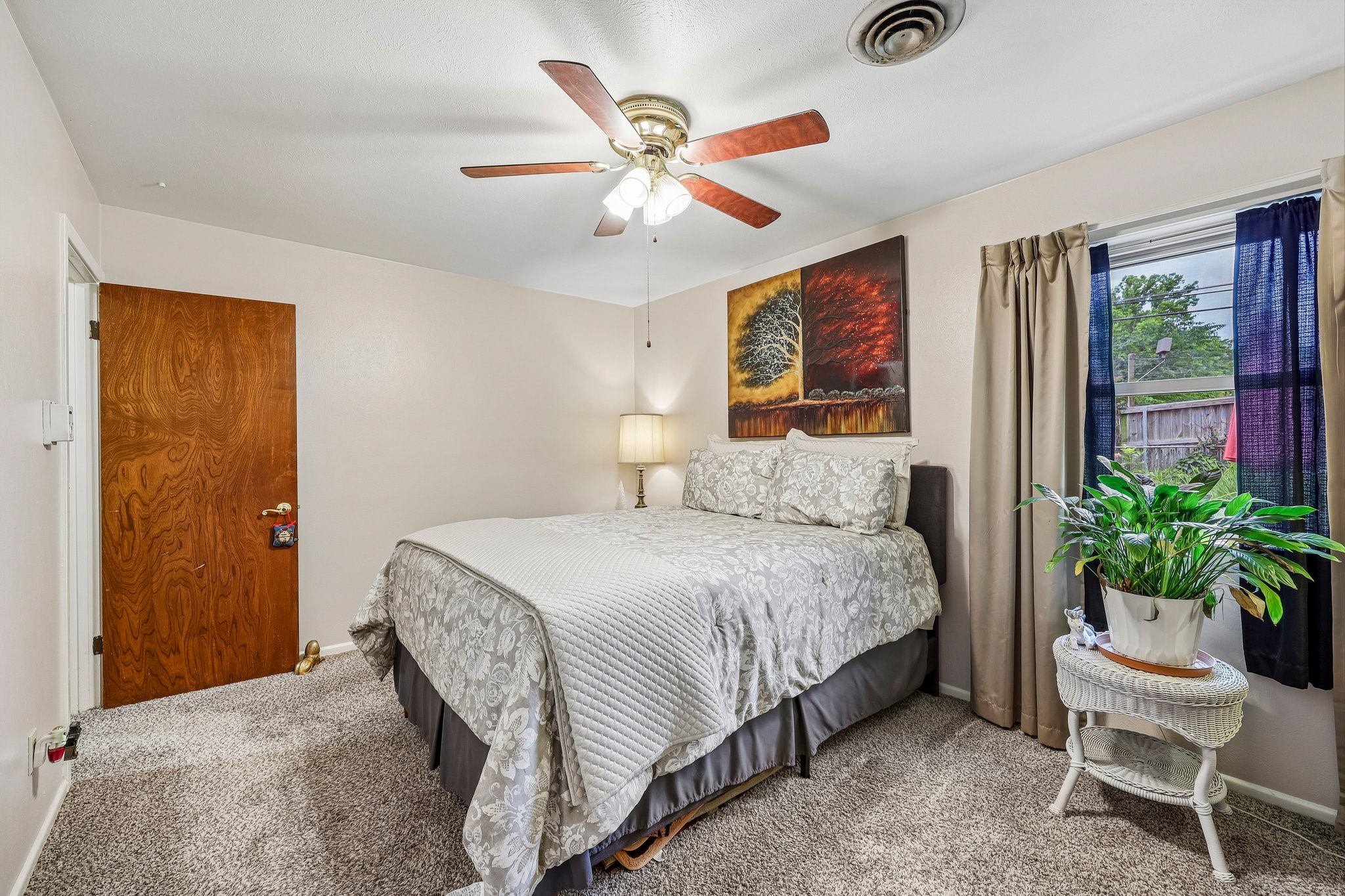 7452 Meadowcrest Drive Fort Worth TX 76112