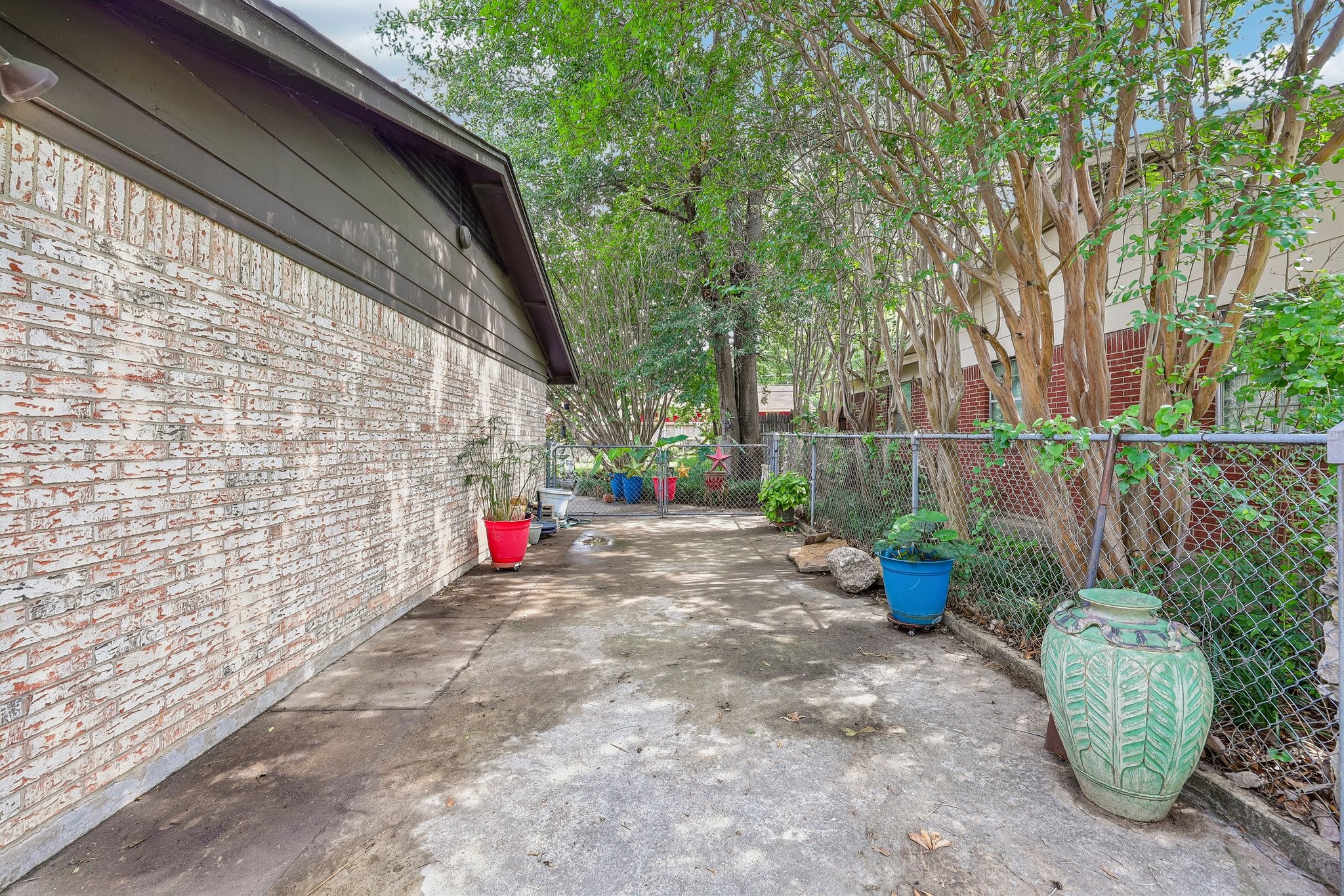 7452 Meadowcrest Drive Fort Worth TX 76112
