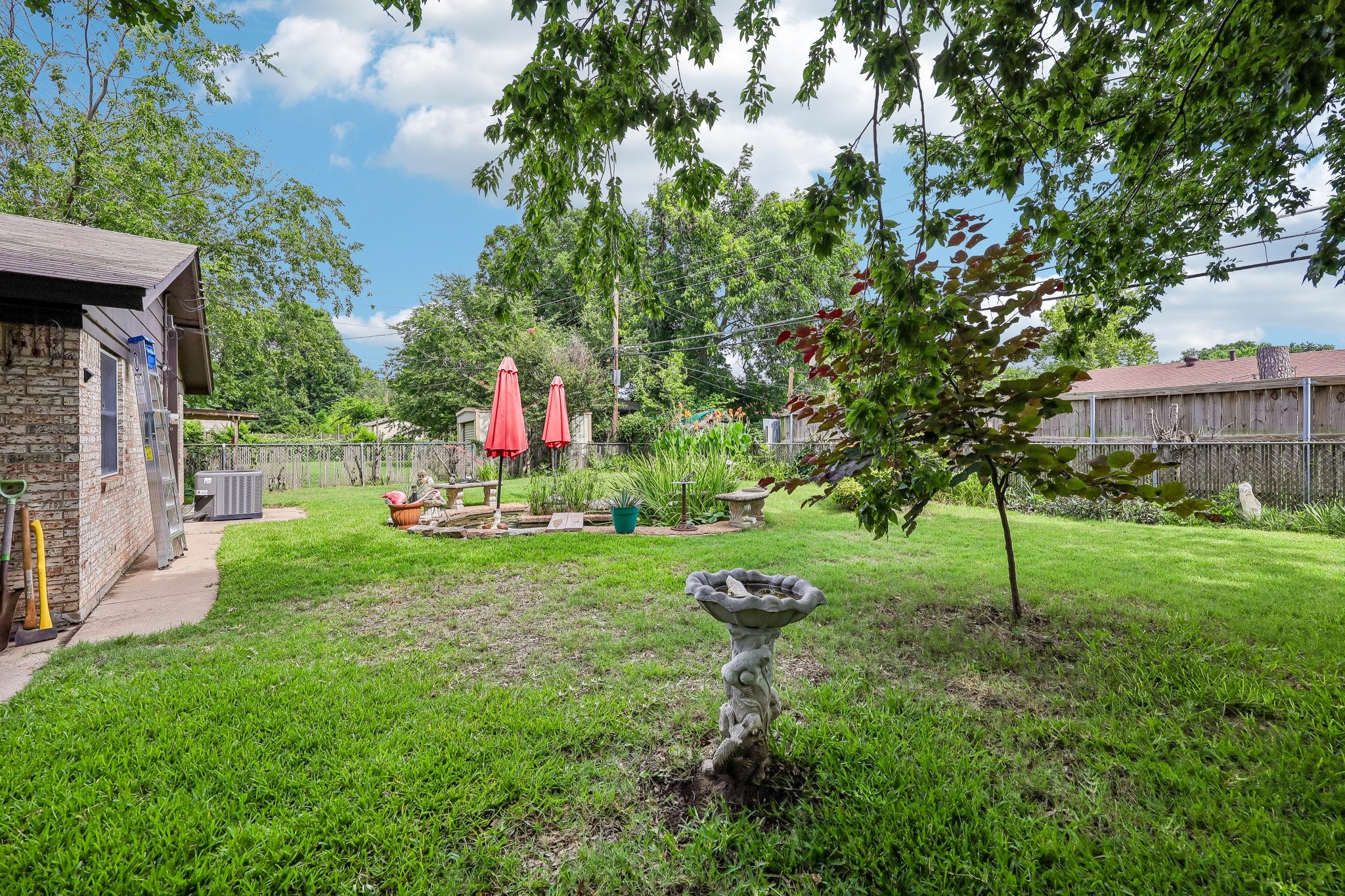 7452 Meadowcrest Drive Fort Worth TX 76112