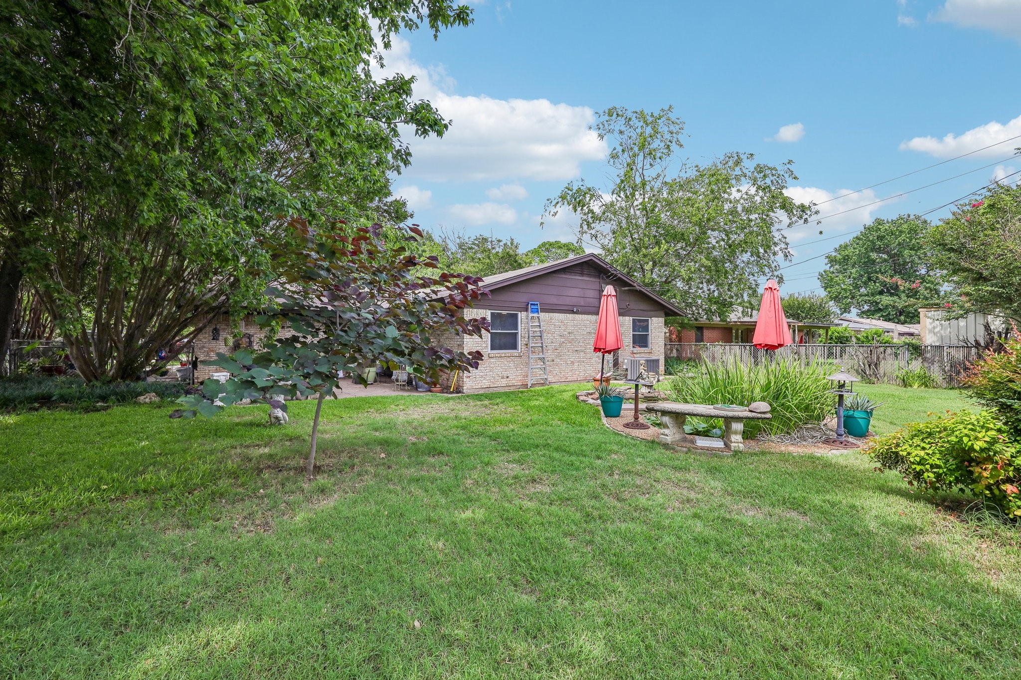 7452 Meadowcrest Drive Fort Worth TX 76112