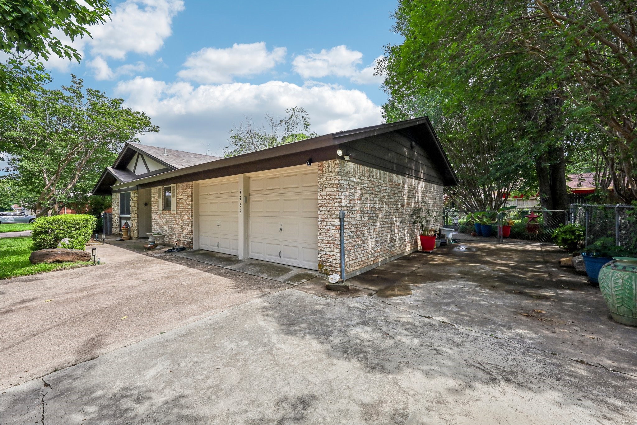 7452 Meadowcrest Drive Fort Worth TX 76112