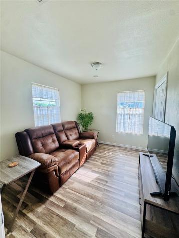 224 Spring Valley Circle Azle TX 76020