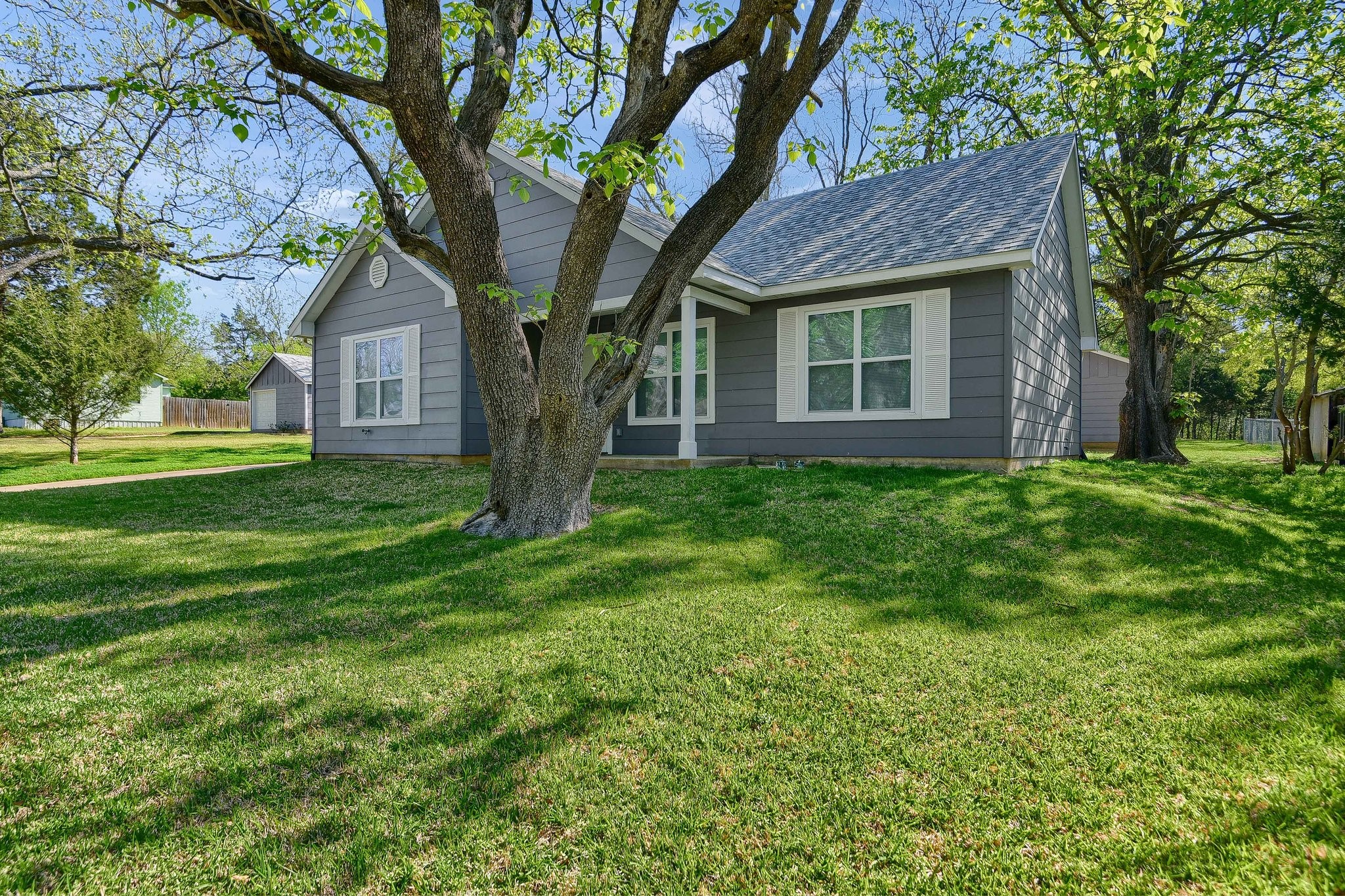 1830 Clark Drive Denison TX 75020
