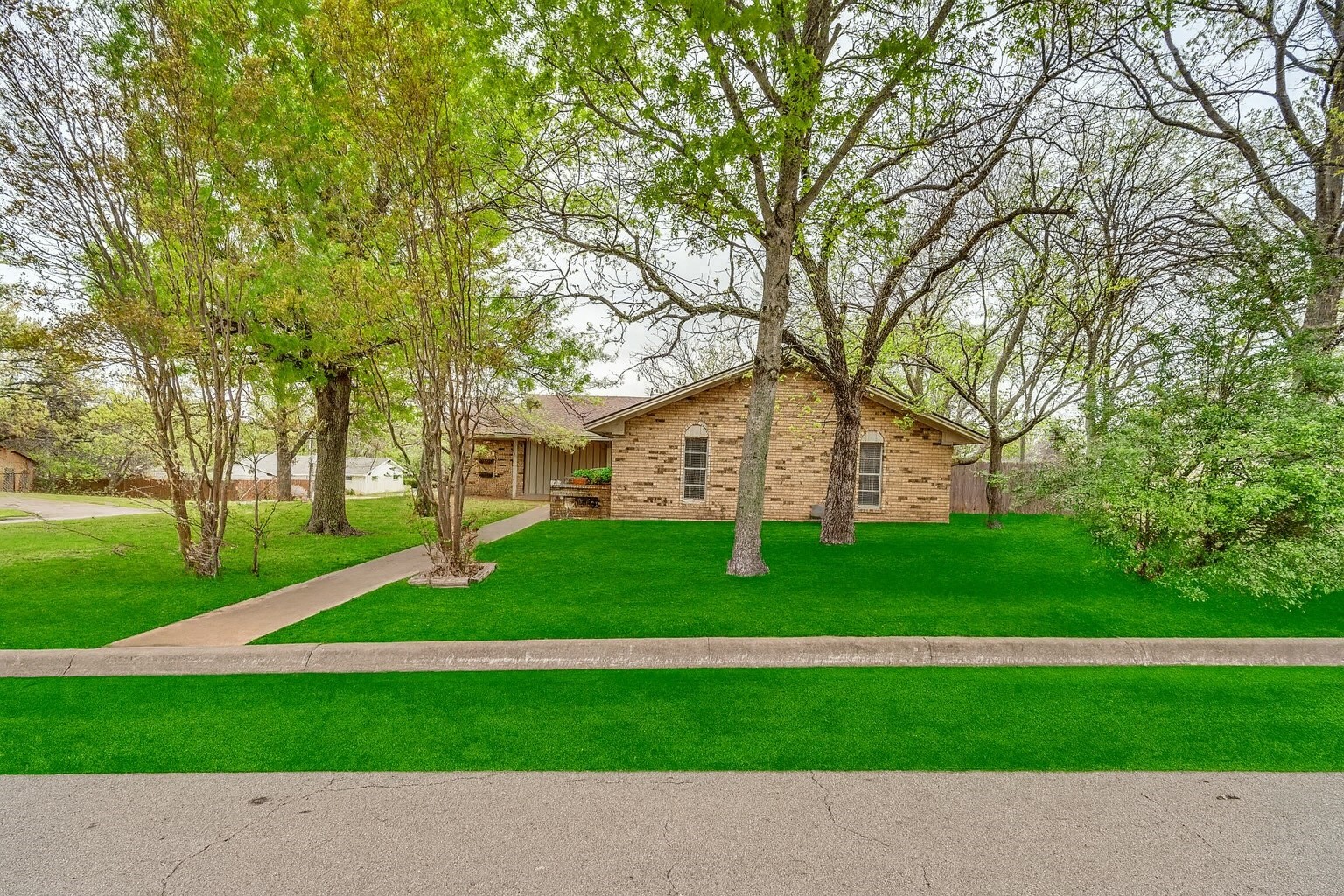1401 Yucca Street Midlothian TX 76065