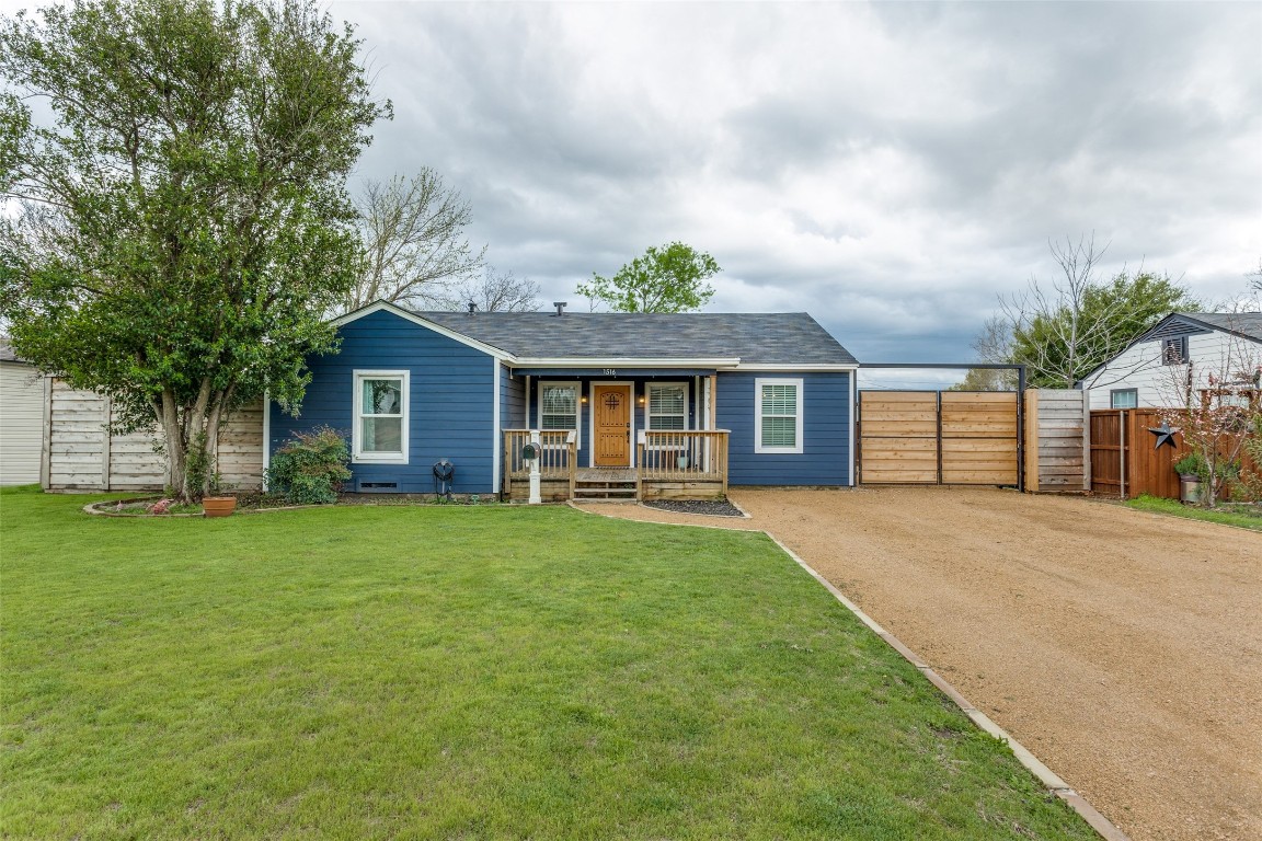 1516 Lakeside Drive Garland TX 75042