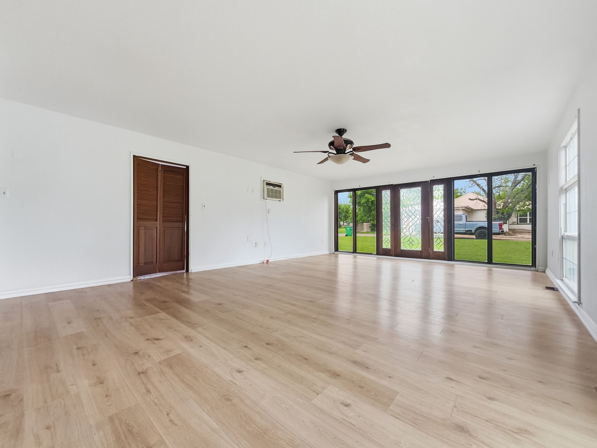 609 E Main Street Hamilton TX 76531