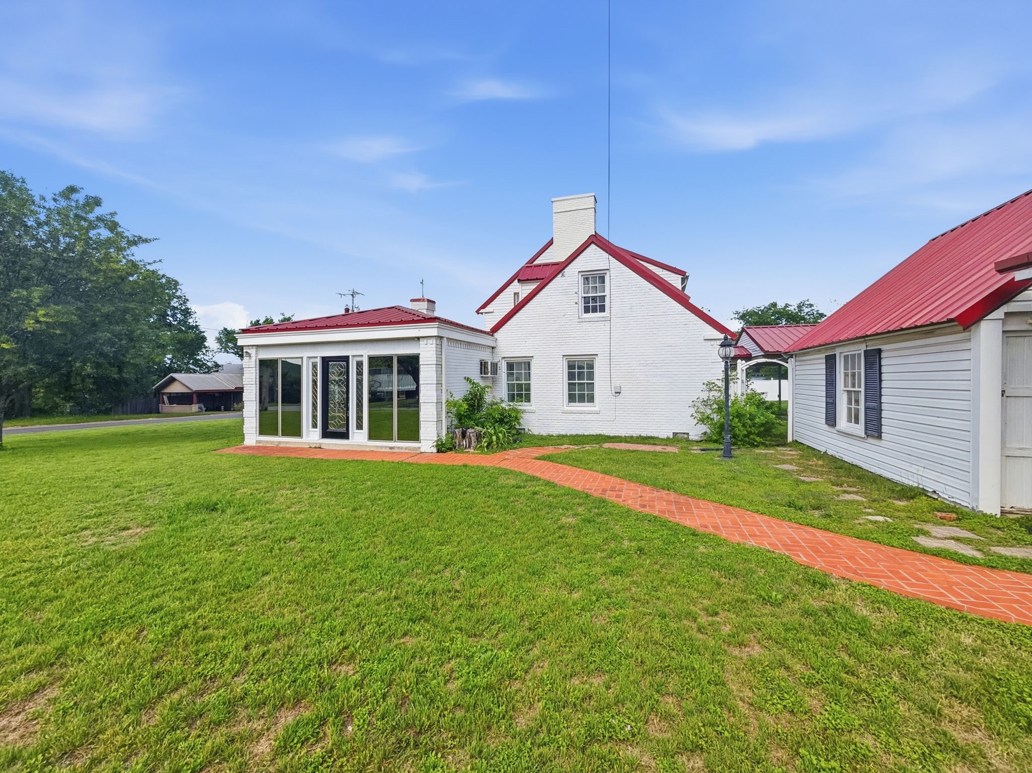 609 E Main Street Hamilton TX 76531