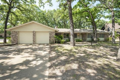 1022 Glencrest Court Irving TX 75061