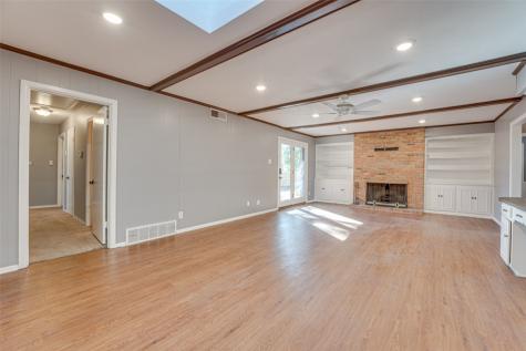 2601 S Glenbrook Drive Garland TX 75041
