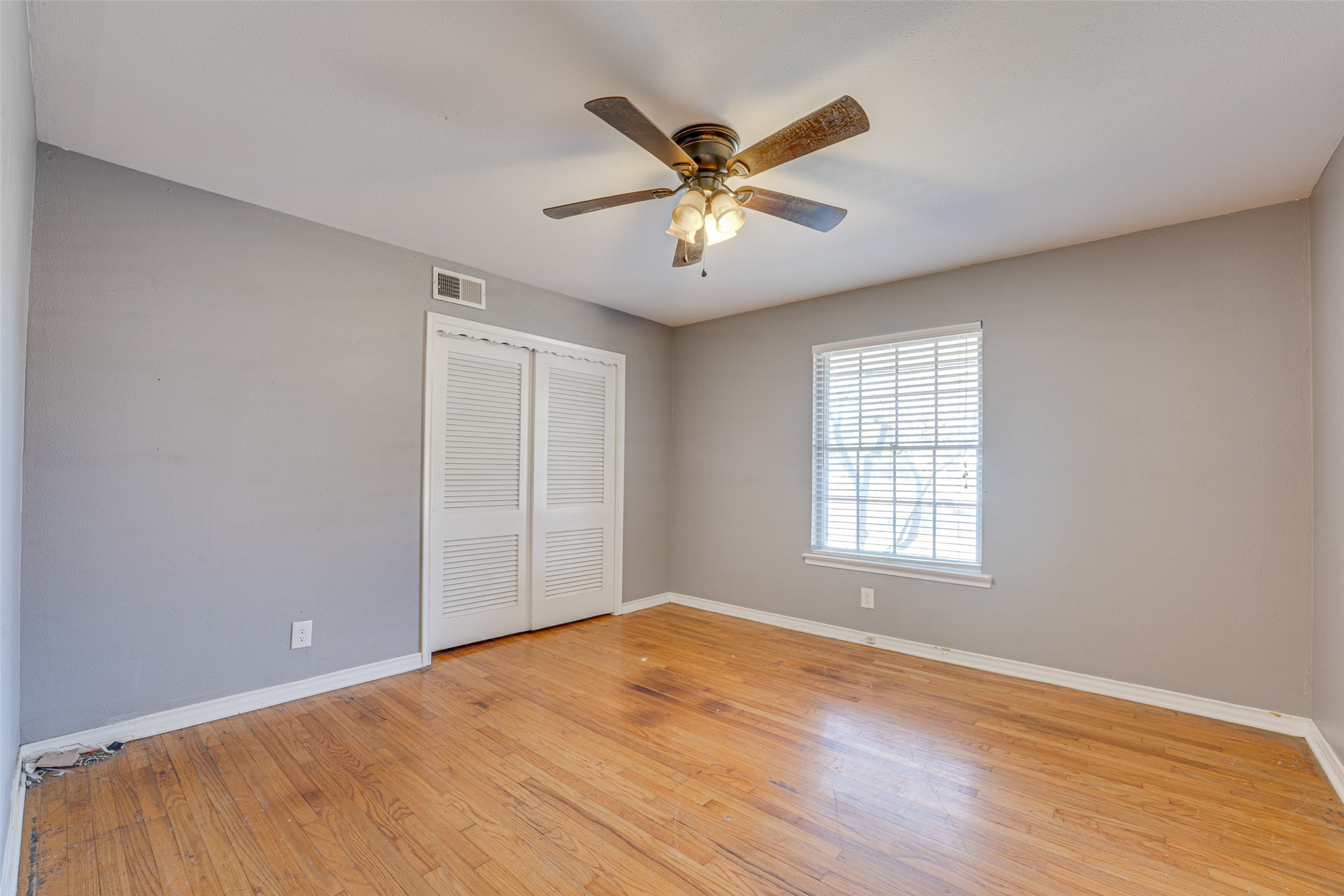 2601 S Glenbrook Drive Garland TX 75041