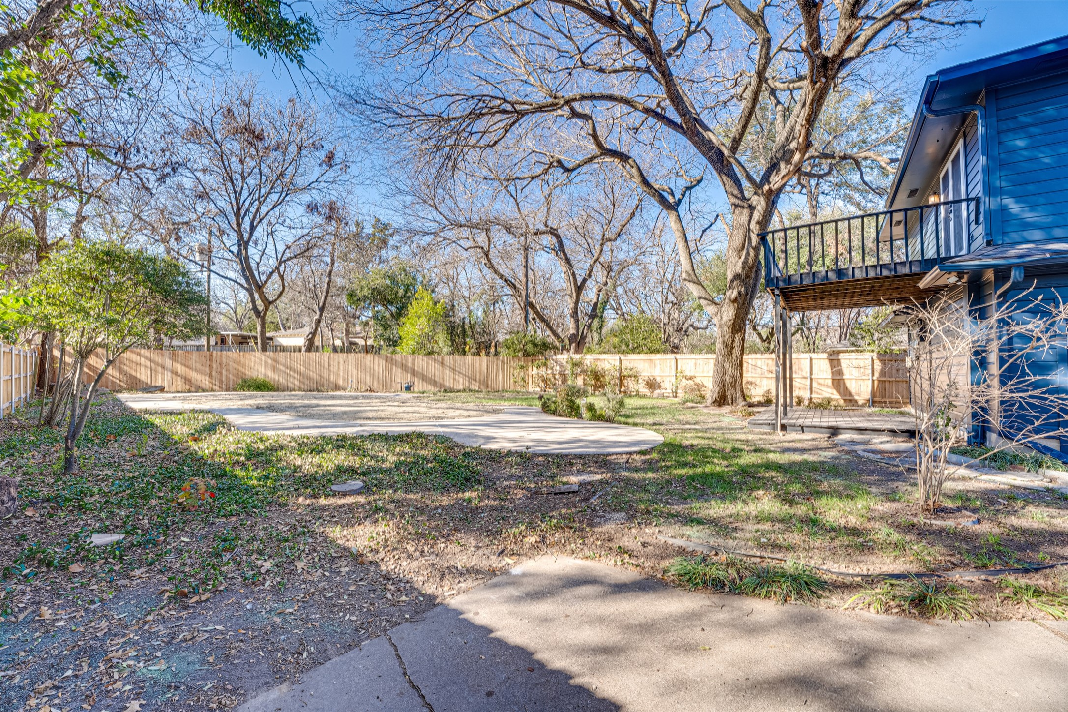 2601 S Glenbrook Drive Garland TX 75041