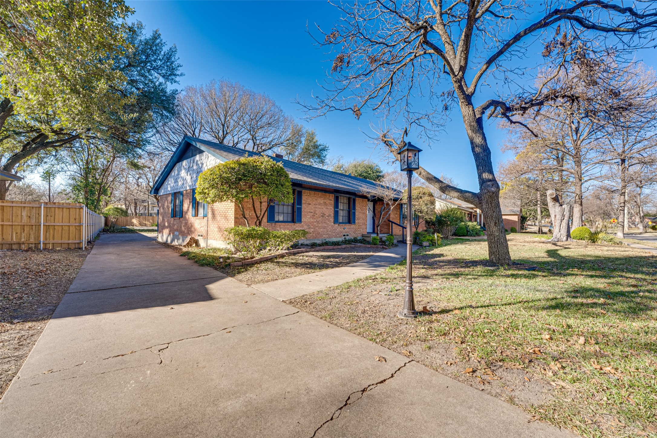 2601 S Glenbrook Drive Garland TX 75041