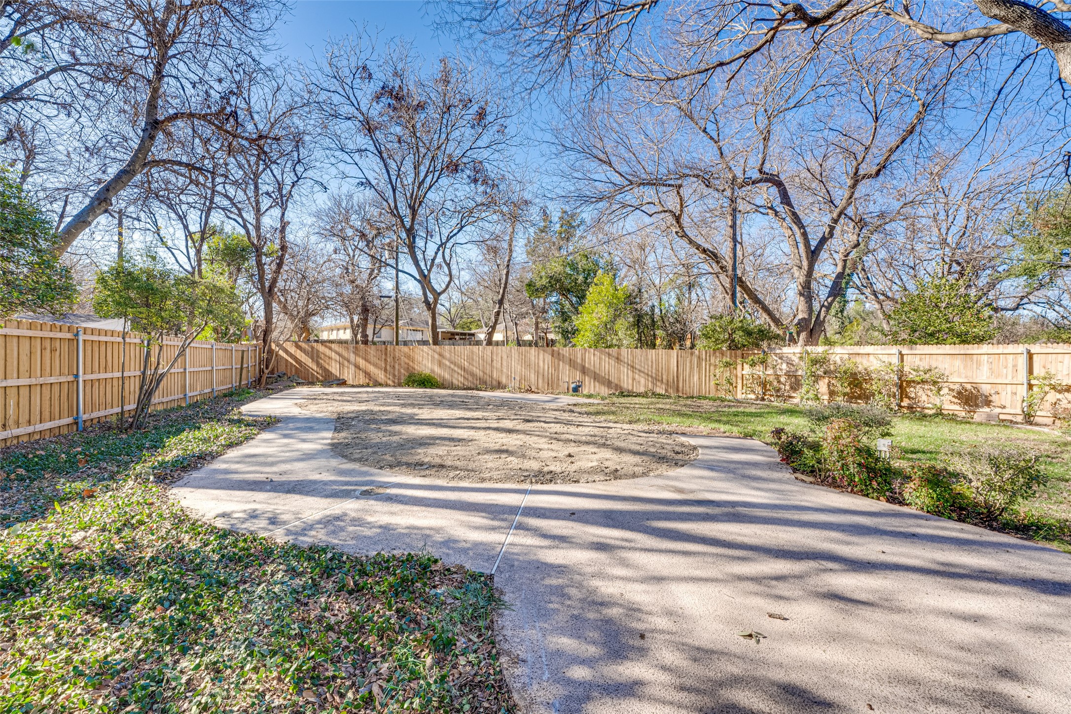 2601 S Glenbrook Drive Garland TX 75041