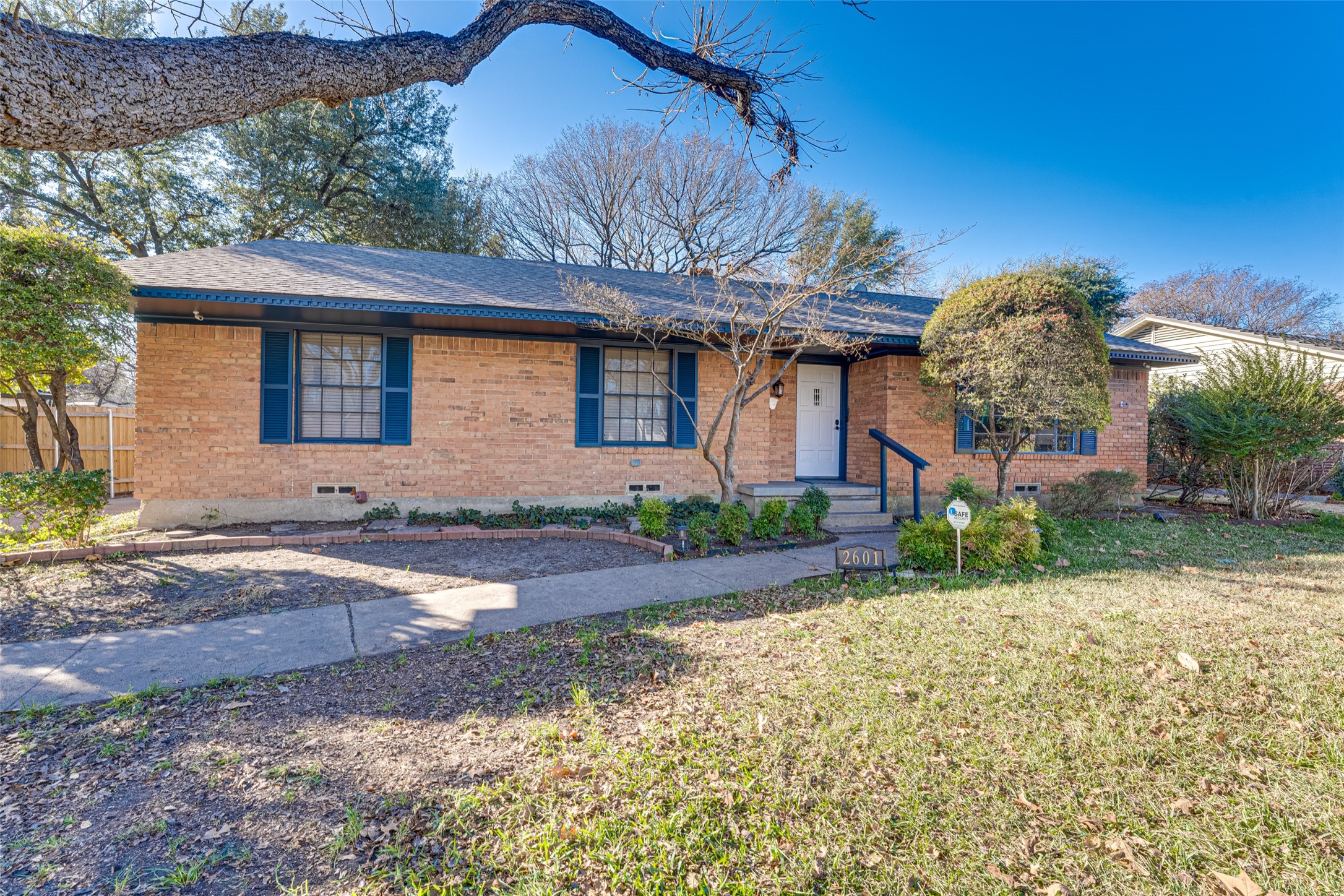 2601 S Glenbrook Drive Garland TX 75041