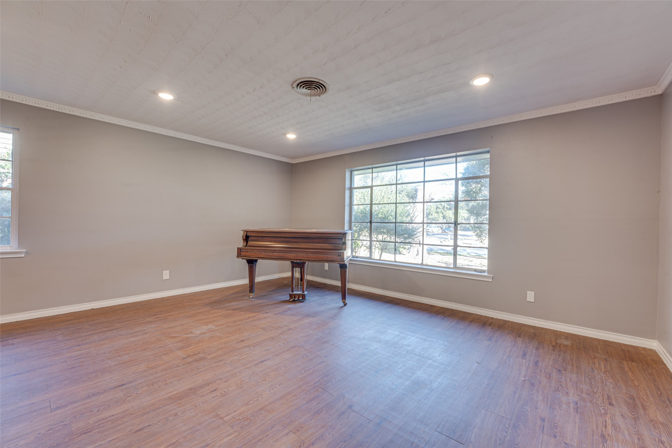 2601 S Glenbrook Drive Garland TX 75041