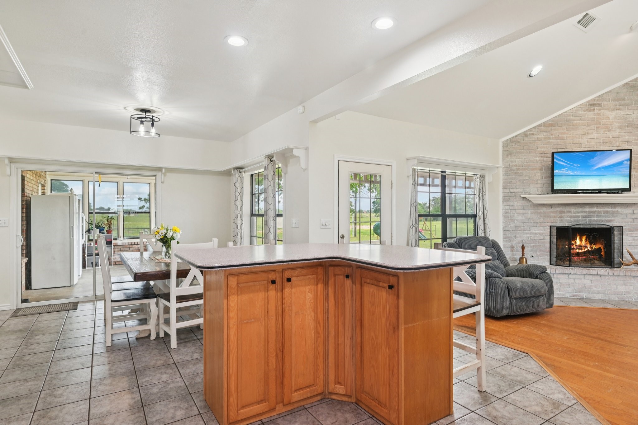 1143 Rs County Road 2300 Emory TX 75440