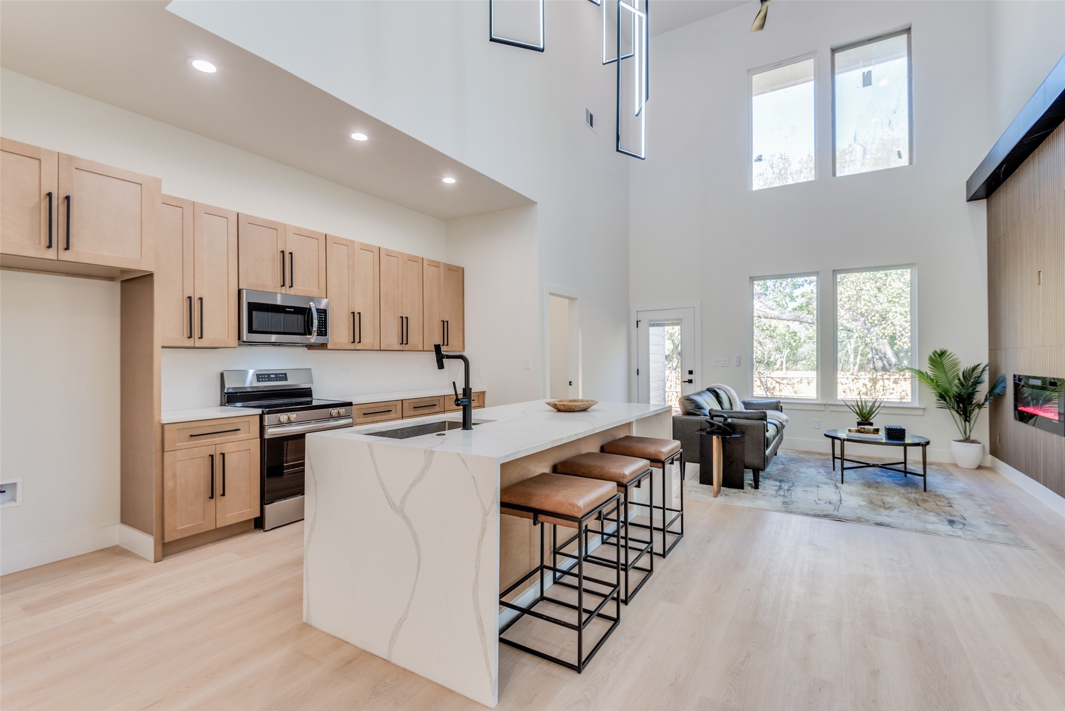 1307 Valley Street Dallas TX 75203