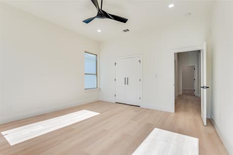 1307 Valley Street Dallas TX 75203