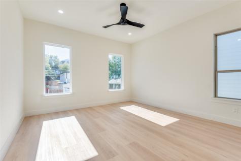 1307 Valley Street Dallas TX 75203