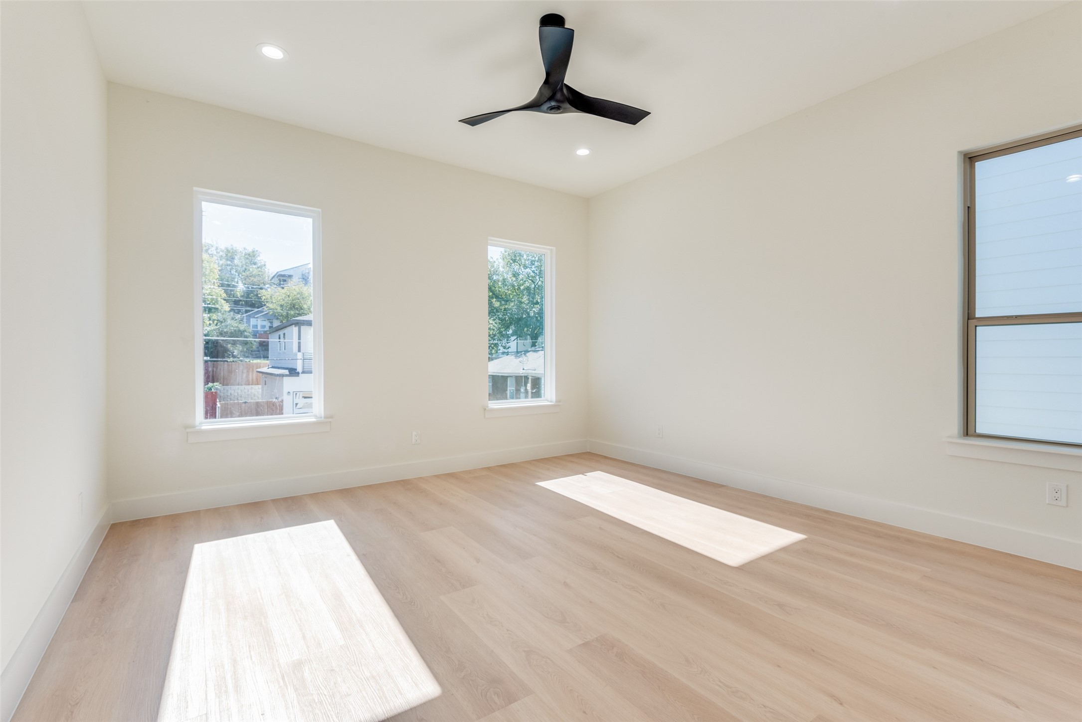 1307 Valley Street Dallas TX 75203