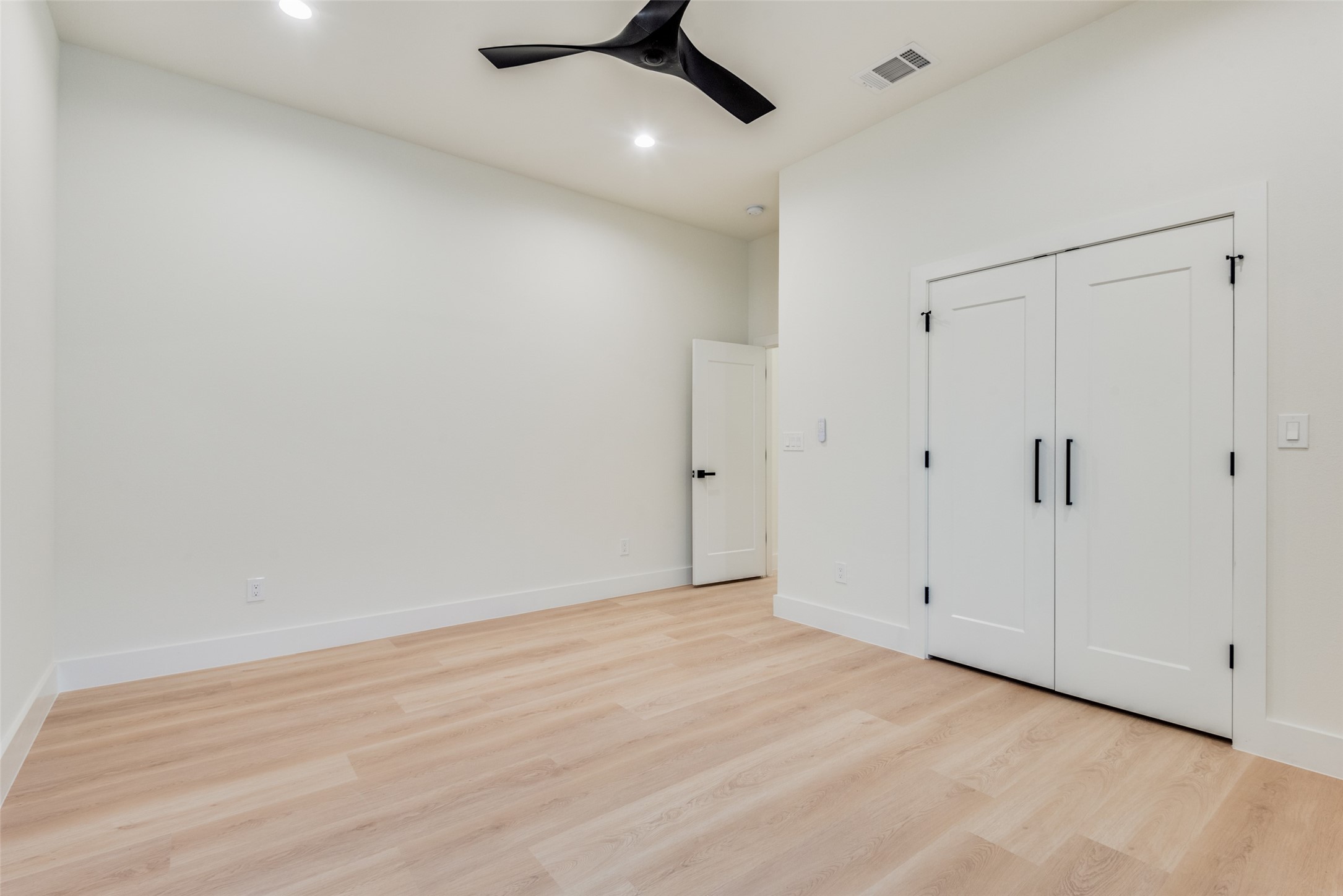 1307 Valley Street Dallas TX 75203