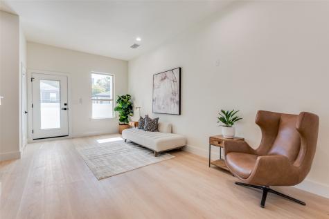1307 Valley Street Dallas TX 75203