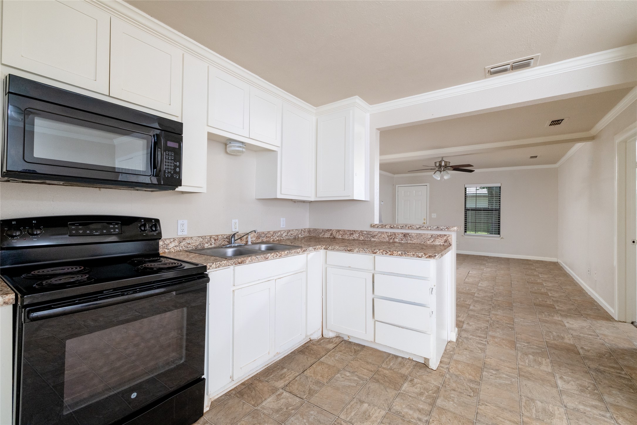 313 N Roe Street White Settlement TX 76108