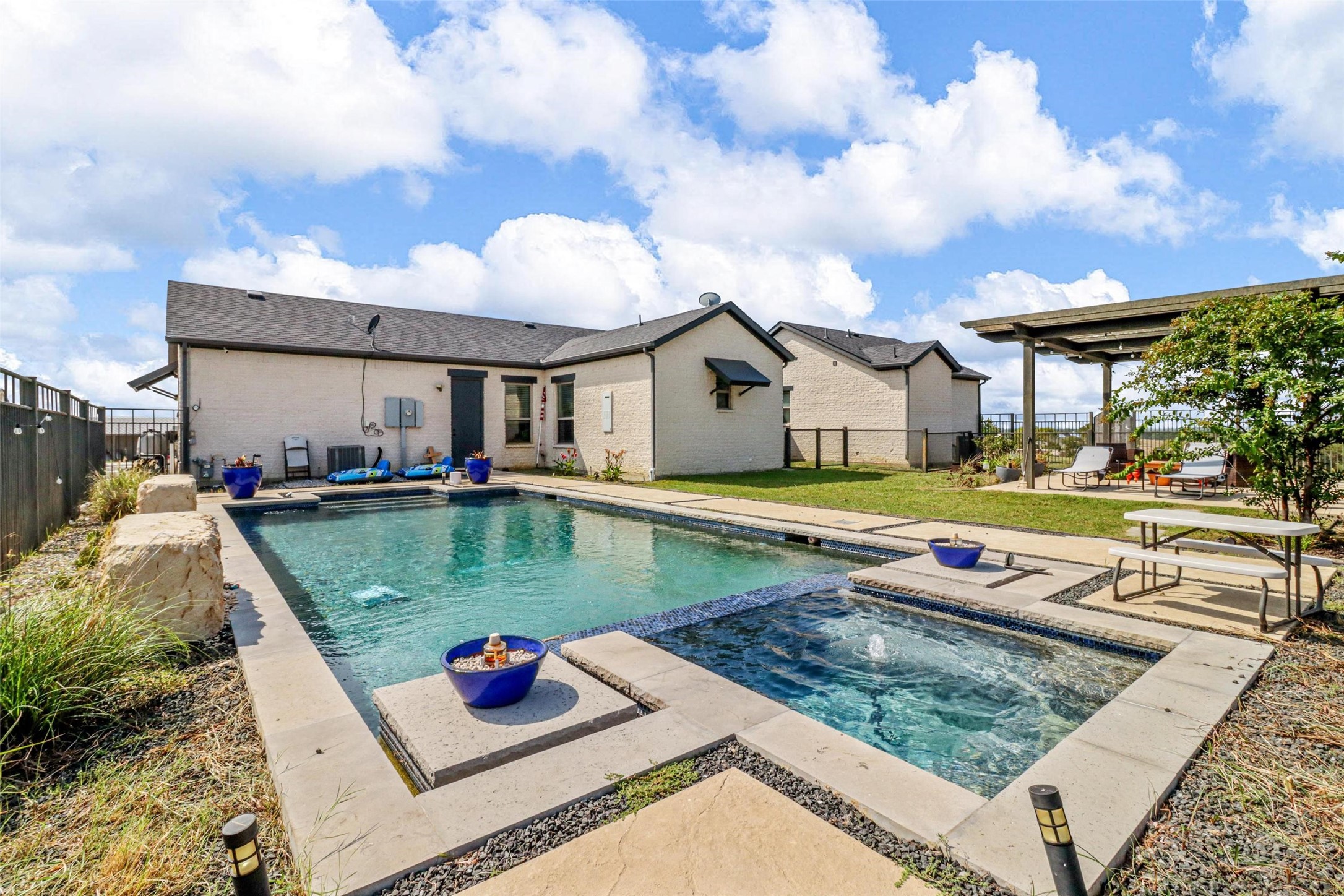 6910 County Road 662 Farmersville TX 75442