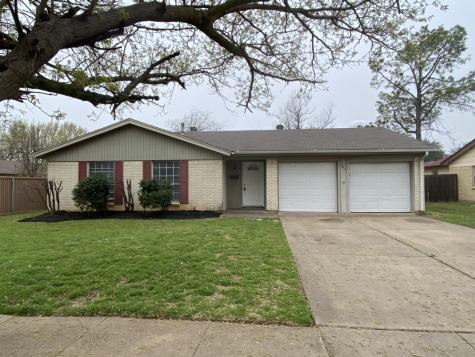 104 Chapman Street Crowley TX 76036