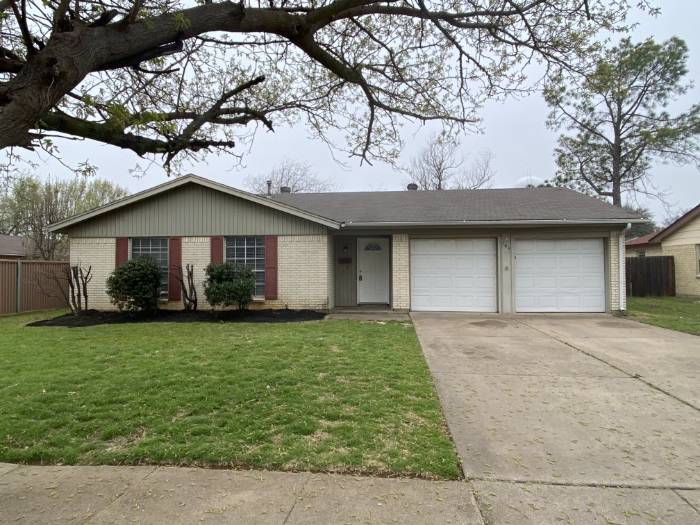 104 Chapman Street Crowley TX 76036