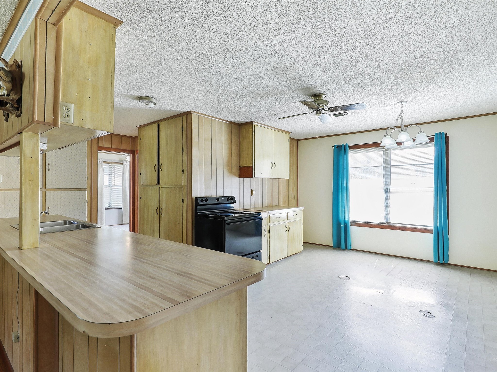 404 Selma Road Bowie TX 76230