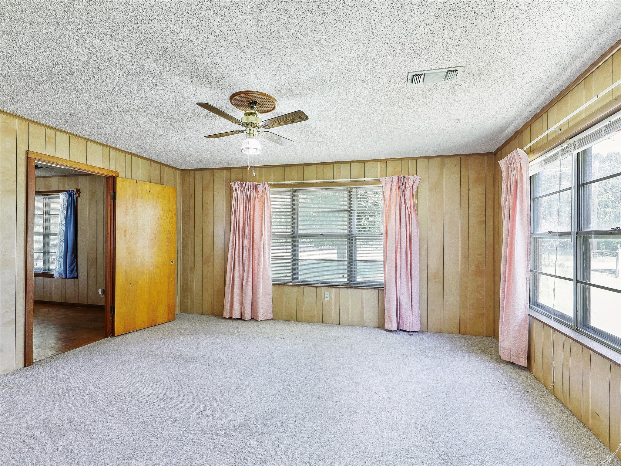 404 Selma Road Bowie TX 76230