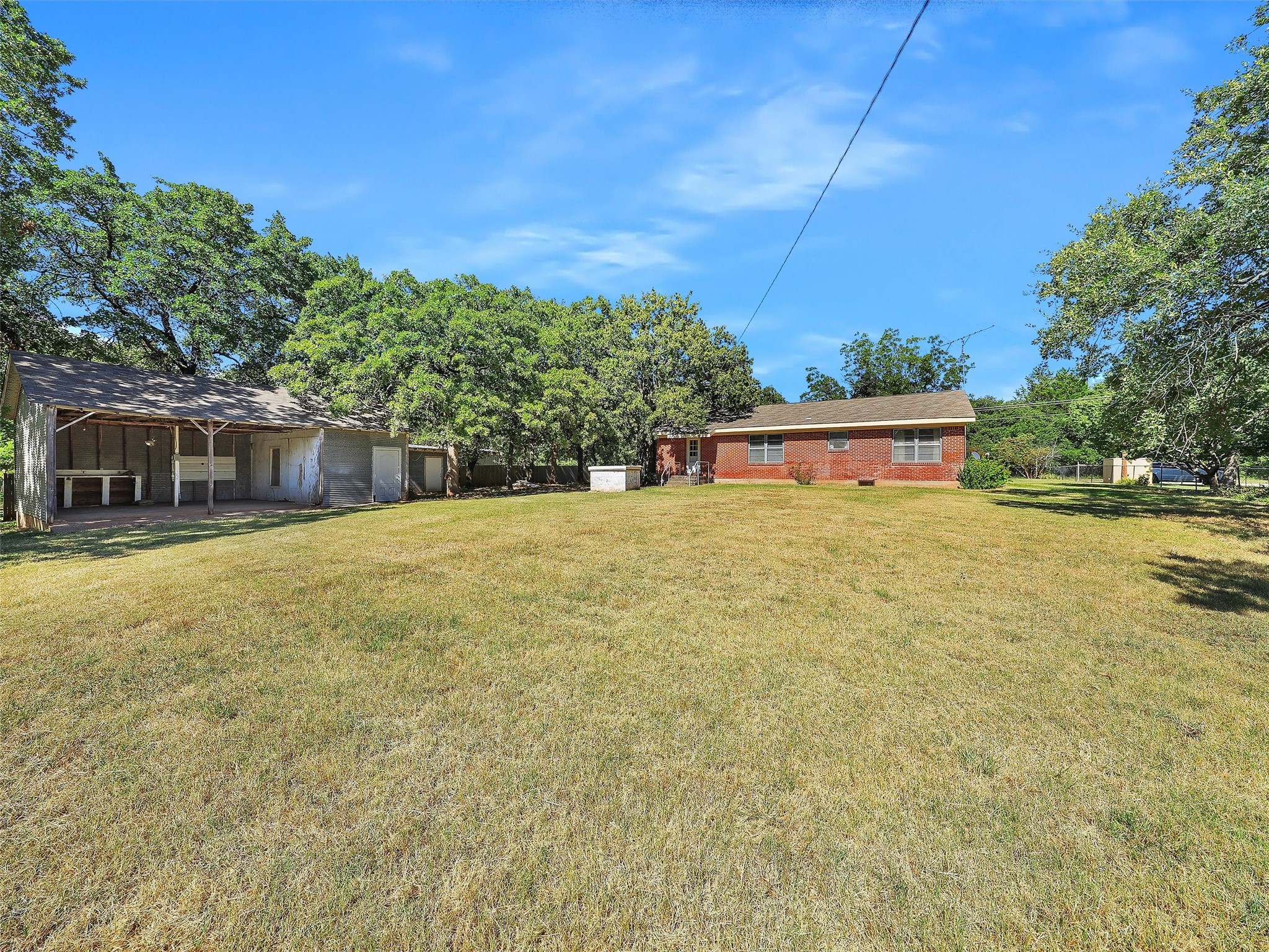 404 Selma Road Bowie TX 76230