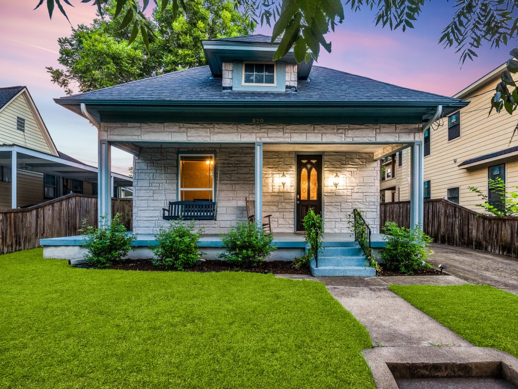 820 W 8th Street Dallas TX 75208