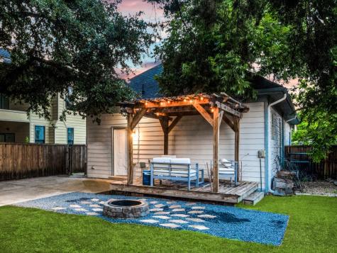 820 W 8th Street Dallas TX 75208