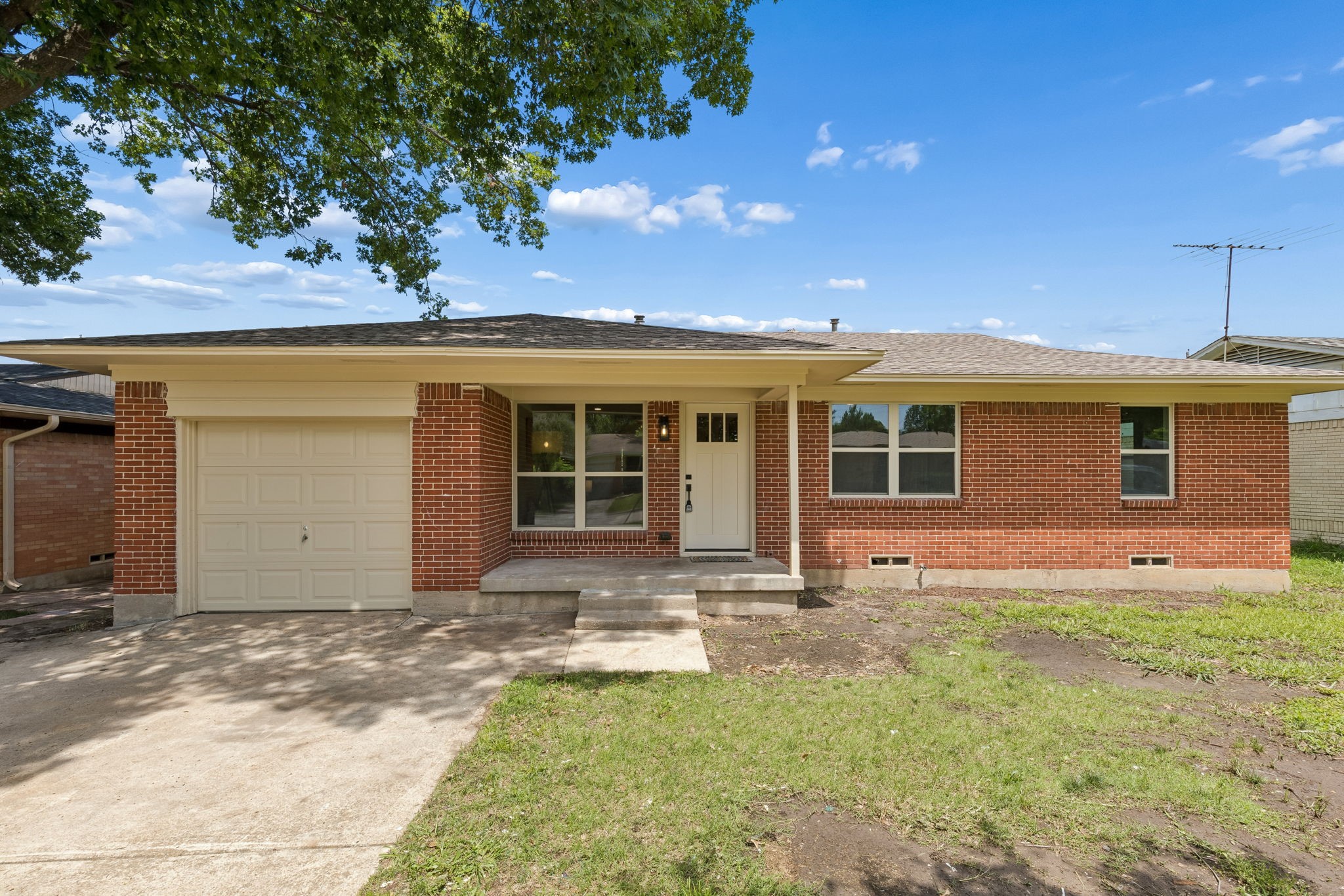 1429 Buena Vista Street Mesquite TX 75149