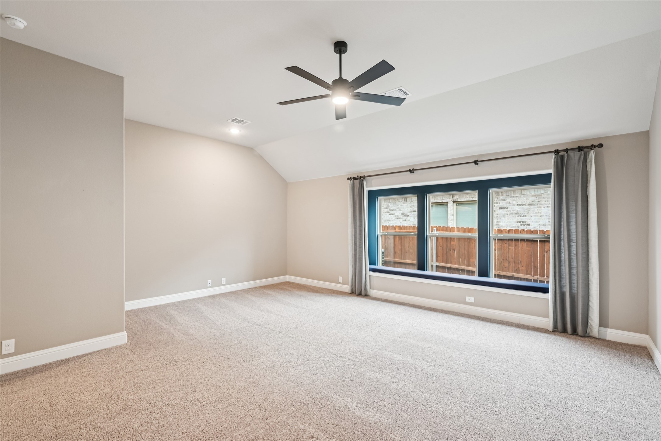 121 Emperor Oak Court Balch Springs TX 75181