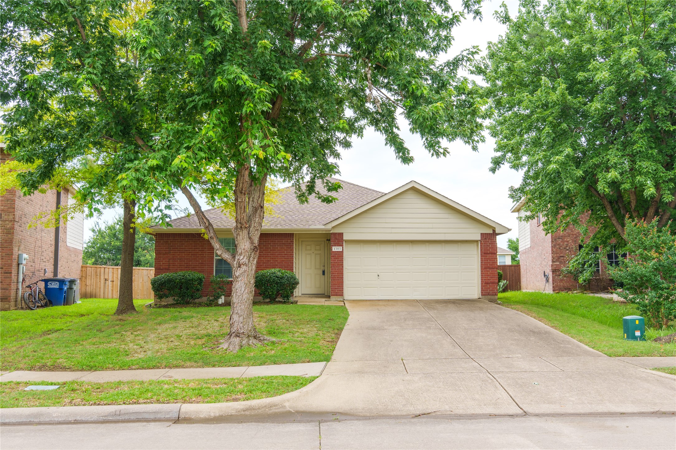 1303 Caroline Drive Princeton TX 75407