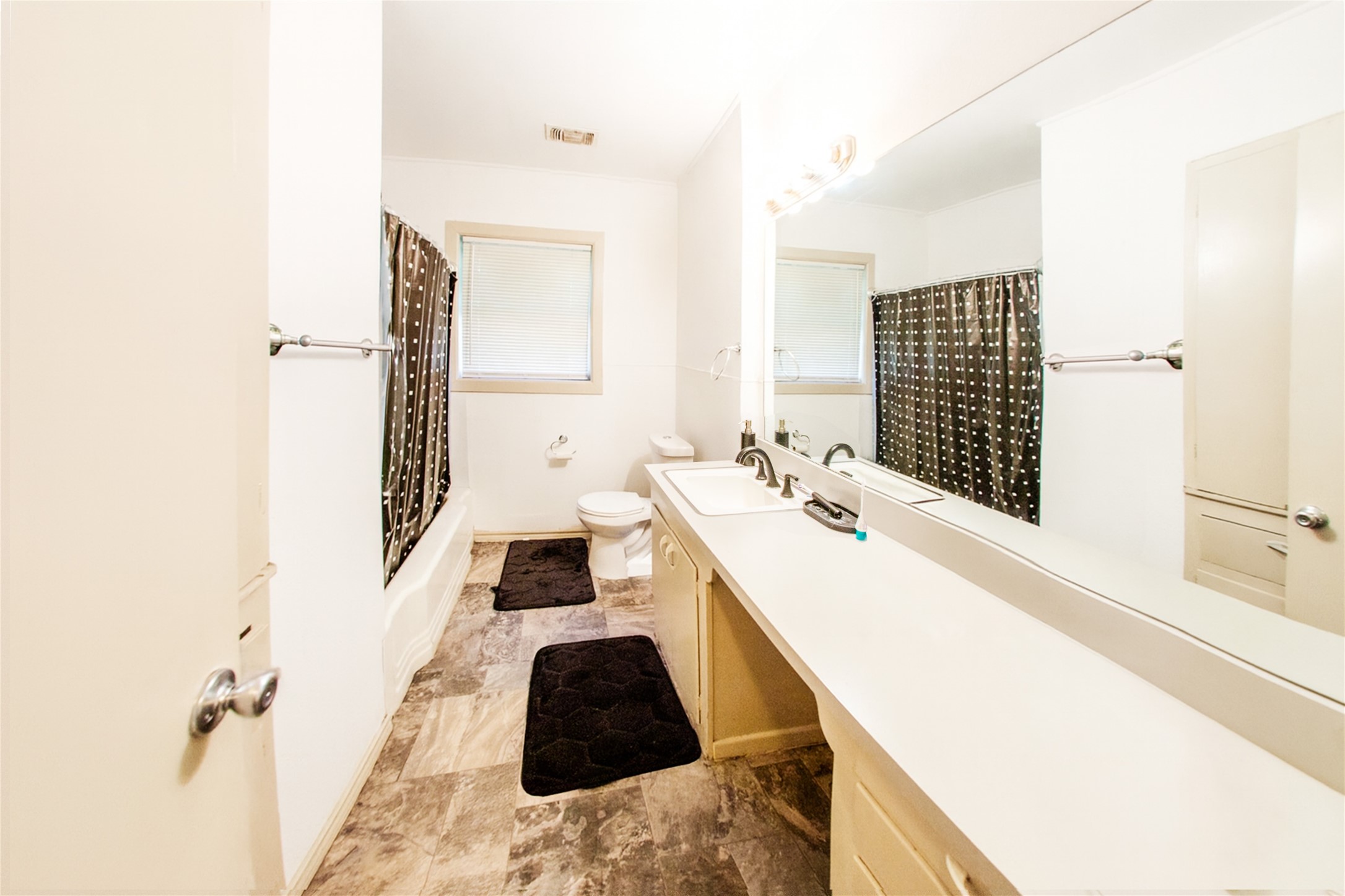 630 Faucett Street Blossom TX 75416
