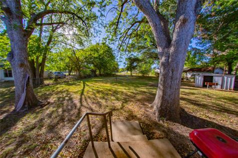 630 Faucett Street Blossom TX 75416