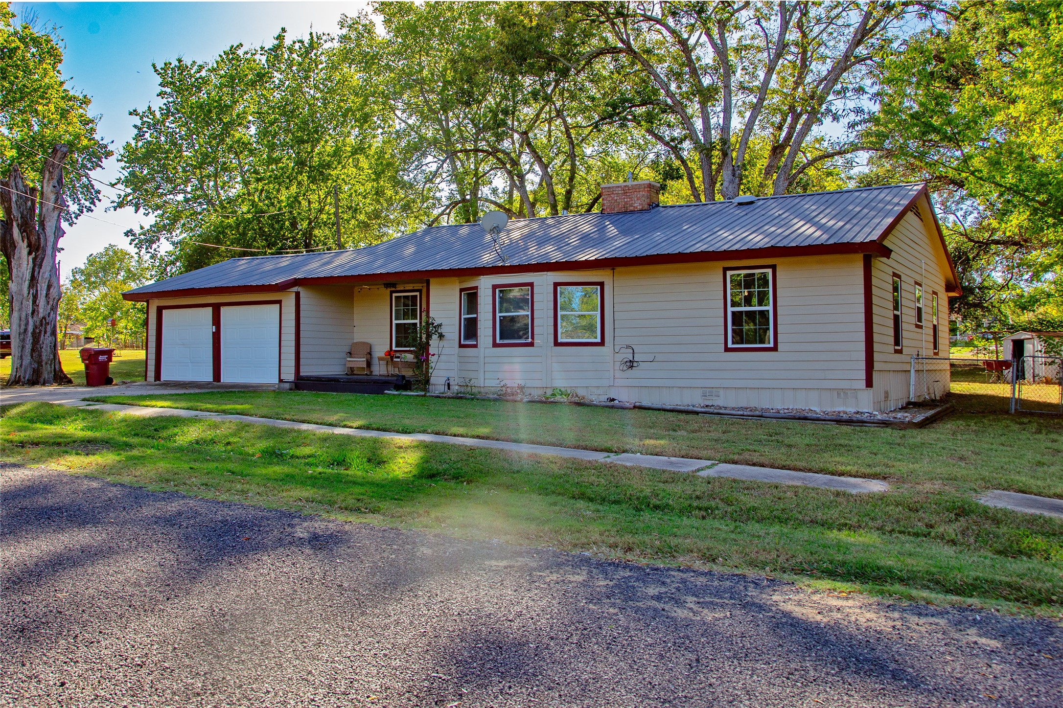 630 Faucett Street Blossom TX 75416