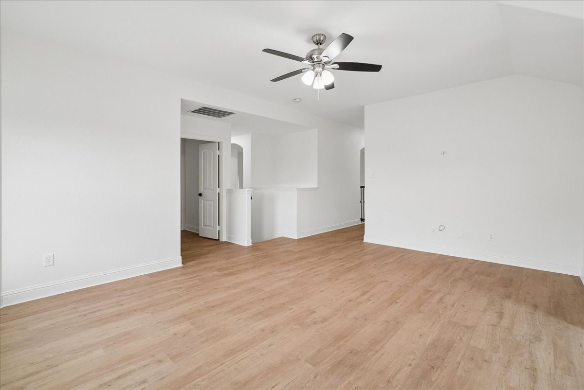 2407 Laguna Lane Arlington TX 76012