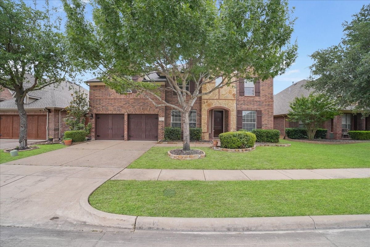 2407 Laguna Lane Arlington TX 76012