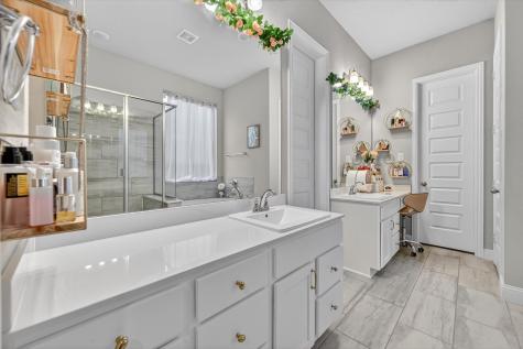 2814 Grand Lookout Lane Arlington TX 76001