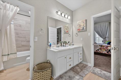 2814 Grand Lookout Lane Arlington TX 76001