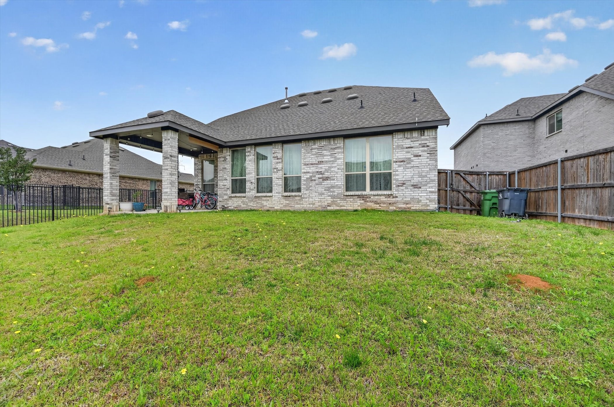 2814 Grand Lookout Lane Arlington TX 76001